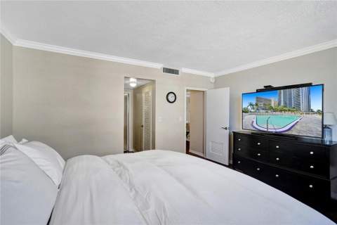 4250 Galt Ocean Drive #9r, Fort Lauderdale FL - photo 10 of 62