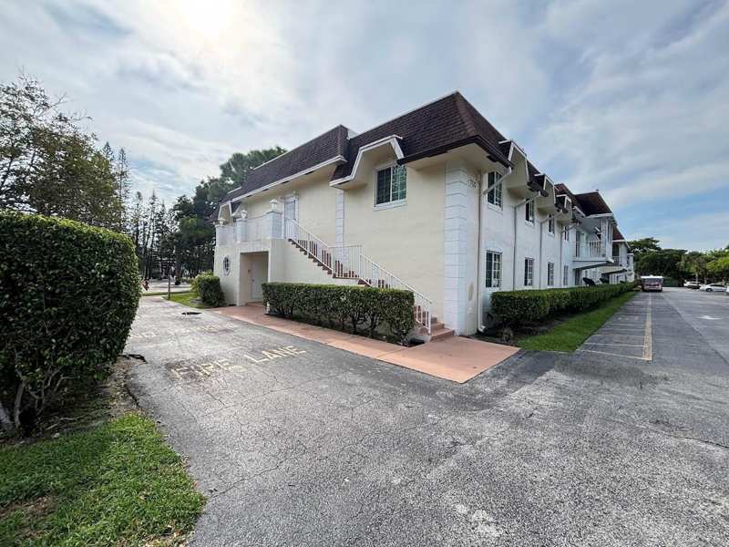 2 bedroom Condominium at 700 SE 2nd Avenue #409, Brookfield Gardens North, Deerfield Beach — photo 1