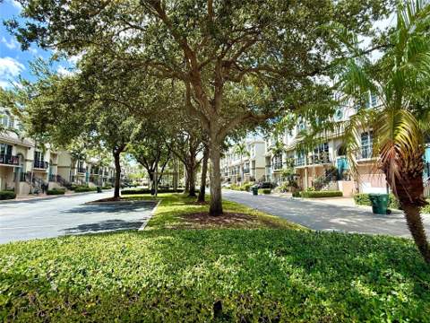 1951 Coral Heights Boulevard #402, Oakland Park FL - photo 19 of 19