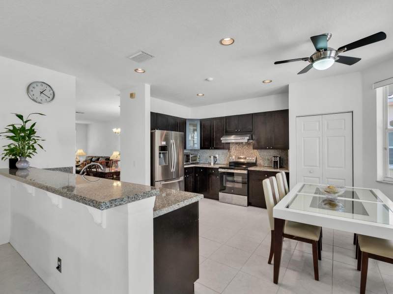 5 bedroom Single Family Residence at 4032 Pinewood Lane, Sector 8, 9 & 10, Weston — photo 4