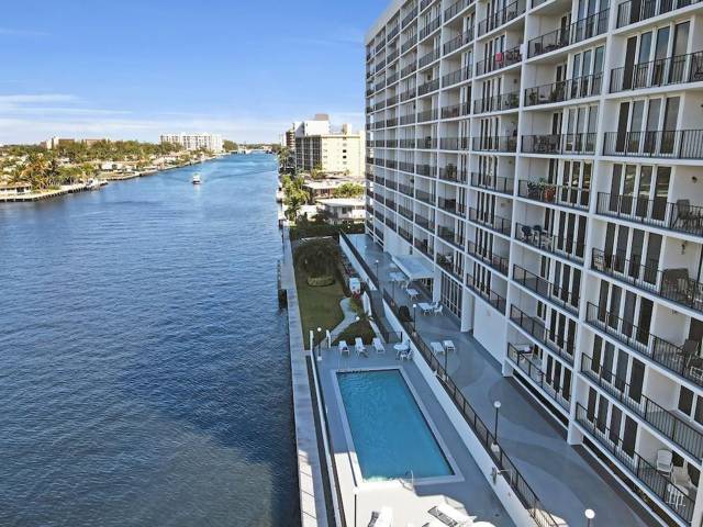 521 N Riverside Drive #602