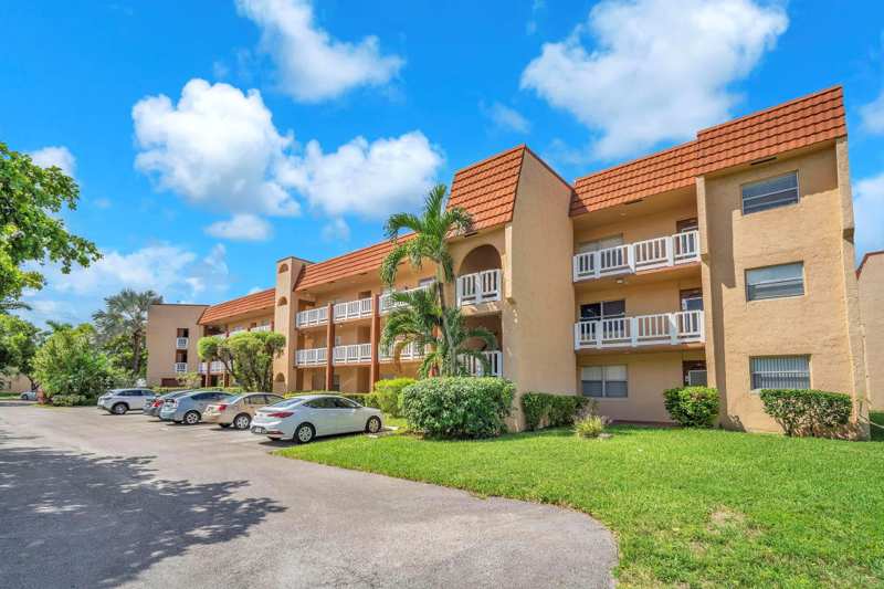 2 bedroom Condominium at 9301 Sunrise Lakes Boulevard #207, Sunrise Lakes Phase 3, Sunrise — photo 1