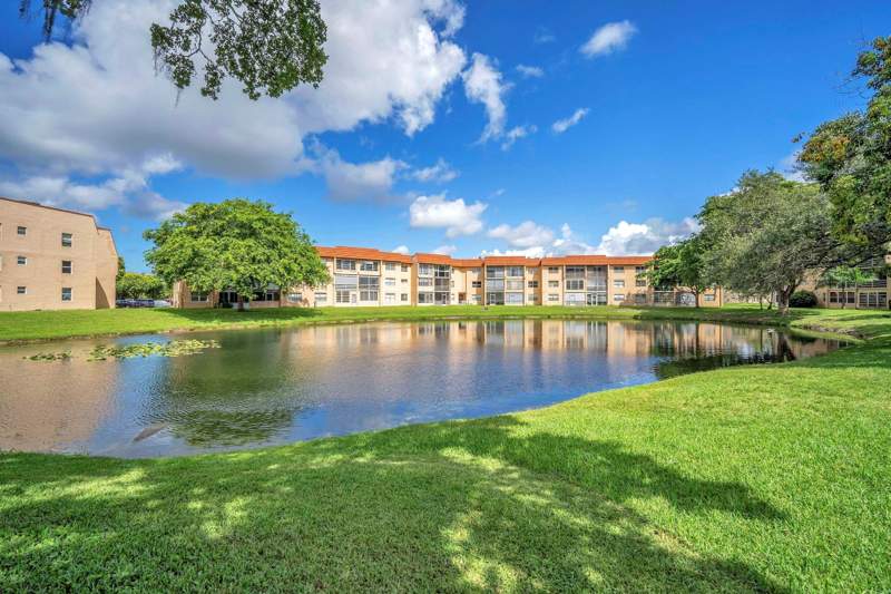 2 bedroom Condominium at 9301 Sunrise Lakes Boulevard #207, Sunrise Lakes Phase 3, Sunrise — photo 2
