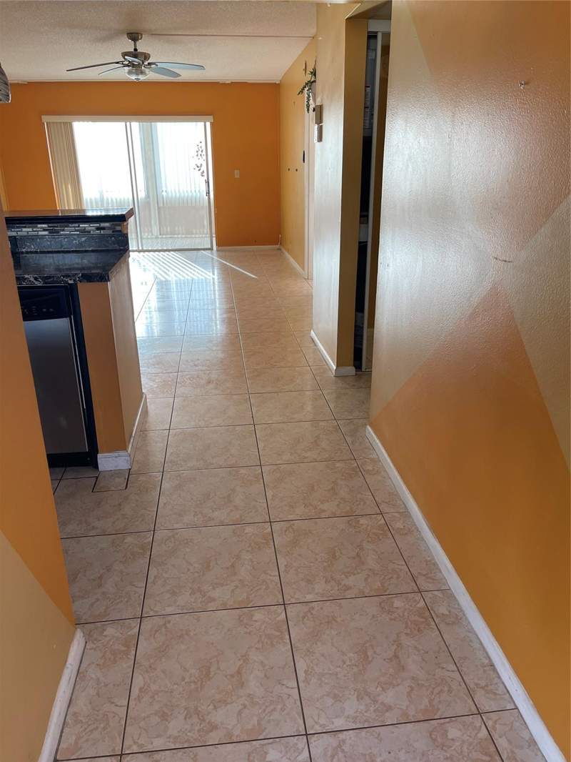 2 bedroom Condominium at 1025 Country Club Drive #407, Oriole Golf & Tennis Club, Margate — photo 5