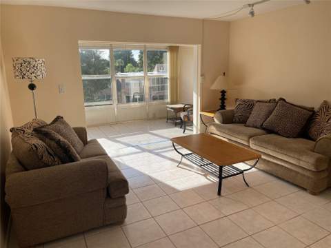 1025 Country Club Drive #301, Margate FL - photo 11 of 36