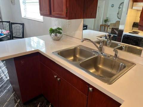 2145 Pierce Street #101, Hollywood FL - photo 8 of 25
