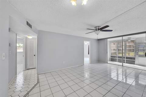 2901 Sunrise Lakes Drive #101, Sunrise FL - photo 8 of 35