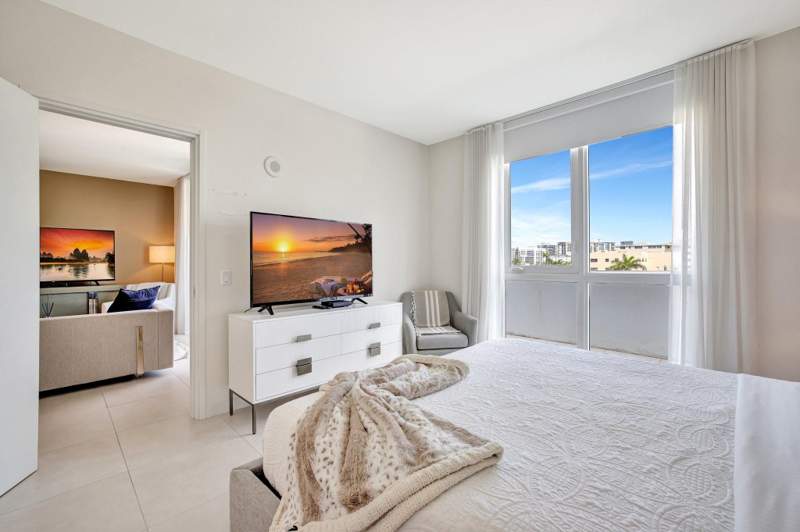 1 bedroom Condominium at 401 N Birch Road #413, Tiffany House, Fort Lauderdale — photo 4