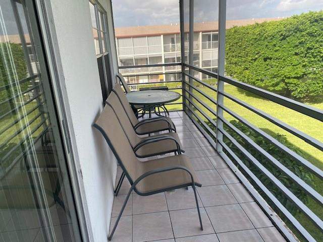 2 bedroom Condominium at 117 Brighton C #117, boca century village, Boca Raton — photo 2