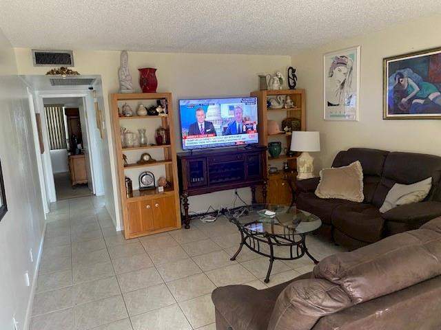 2 bedroom Condominium at 117 Brighton C #117, boca century village, Boca Raton — photo 5
