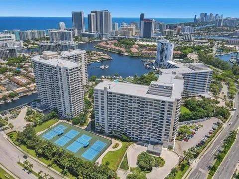 2 bedroom Condominium at 2500 Parkview Drive #814, Olympus Towers and Marina, Hallandale Beach — photo 2