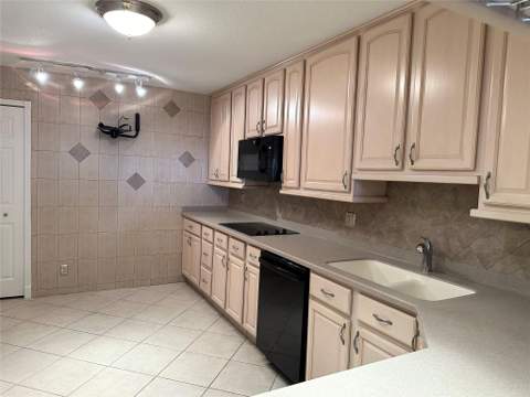 2500 Parkview Drive #814, Hallandale Beach FL - photo 13 of 47