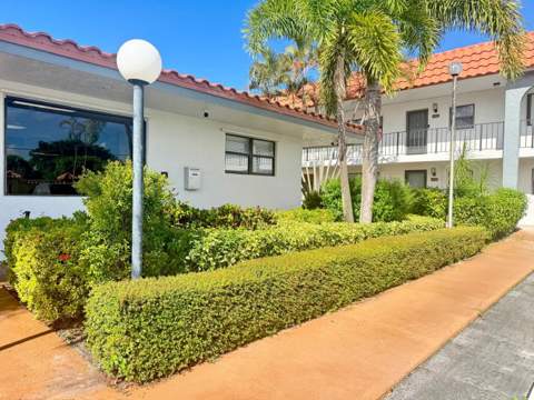 2161 W Woolbright Road #M202, Boynton Beach FL - photo 23 of 34