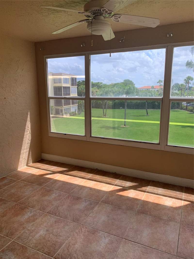 1 bedroom Condominium at 9355 SW 8th Street #321, Isle of Sandalfoot, Boca Raton — photo 4