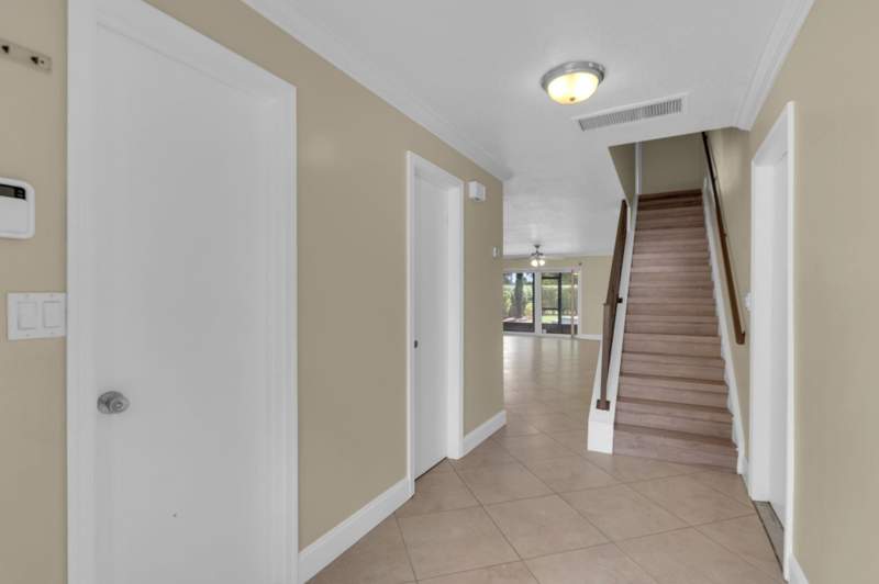 4 bedroom Single Family Residence at 3981 NW 81st Terrace, Pine Glen, Coral Springs — photo 5