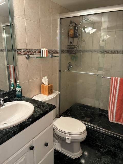 3010 NE 16 Avenue #102, Oakland Park FL - photo 16 of 24