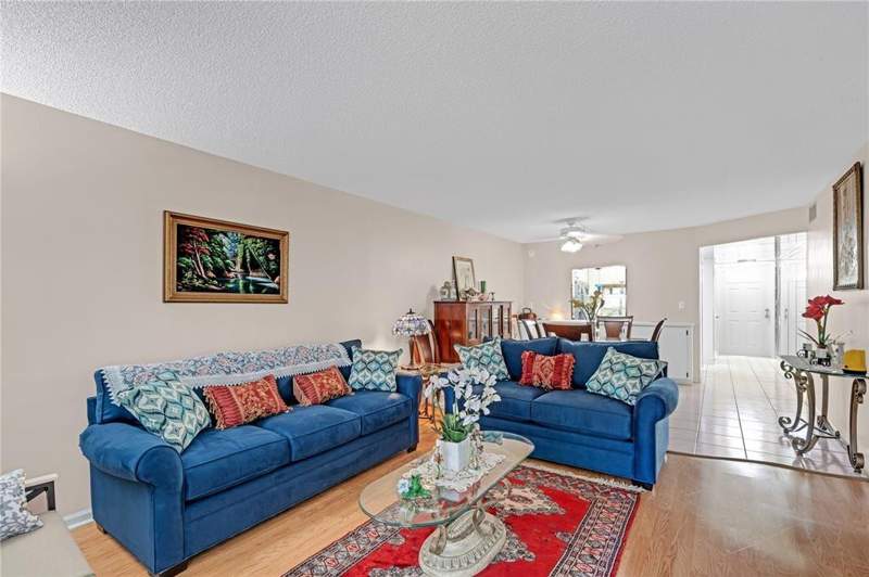 2 bedroom Condominium at 9800 N Hollybrook Lake Drive #202, Hollybrook Golf & Tennis, Pembroke Pines — photo 4