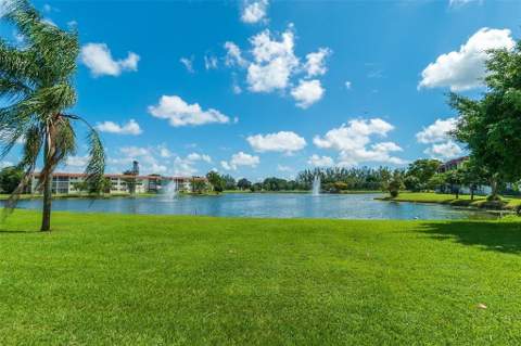9800 N Hollybrook Lake Drive #202, Pembroke Pines FL - photo 24 of 31