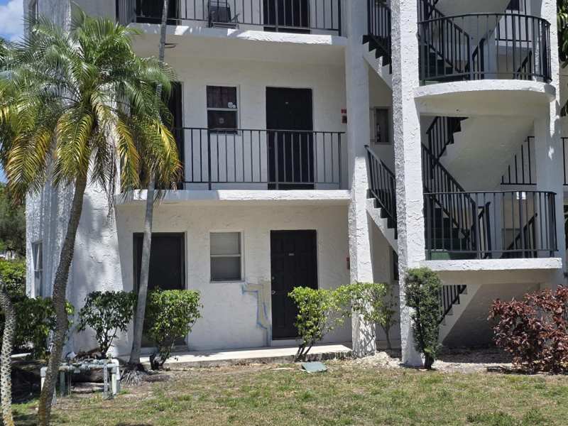 2 bedroom Condominium at 3330 Spanish Moss Terrace #113, Garden Lakes Of Inverrary, Lauderhill — photo 1