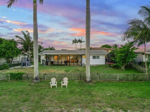 1034 SW 24th Avenue, Boynton Beach FL - photo 16 of 32