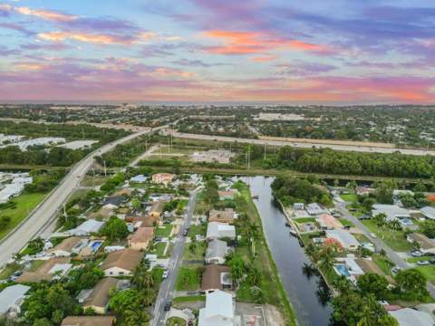 1034 SW 24th Avenue, Boynton Beach FL - photo 22 of 32
