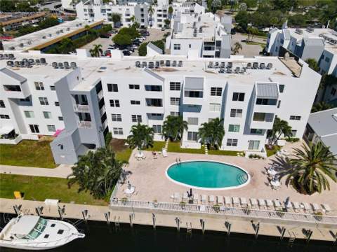 2840 NE 14th Street Causeway #304A, Pompano Beach FL - photo 18 of 35