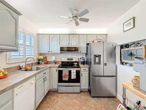 6570 Royal Palm Boulevard #312, Margate FL - photo 8 of 52