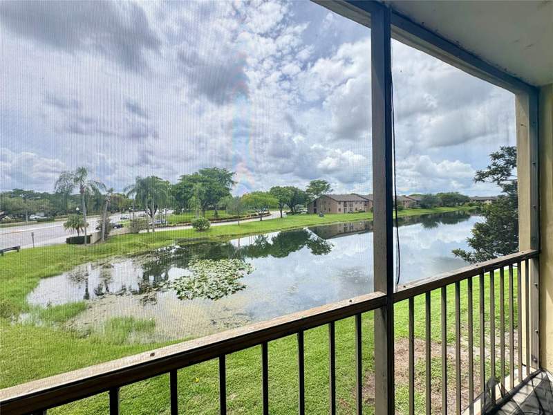 2 bedroom Condominium at 3905 N Nob Hill Road #201, Sunrise Island, Sunrise — photo 3