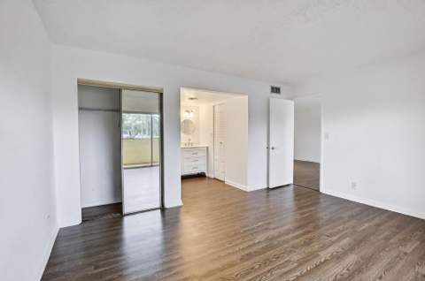 3905 N Nob Hill Road #201, Sunrise FL - photo 14 of 32