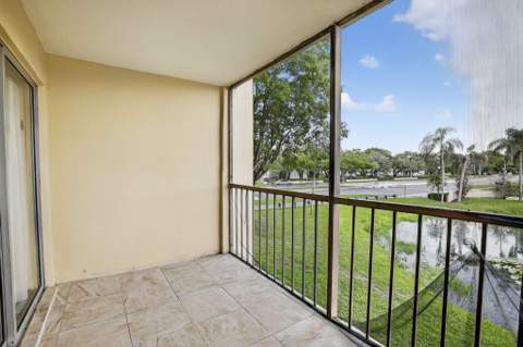 3905 N Nob Hill Road #201, Sunrise FL - photo 24 of 32