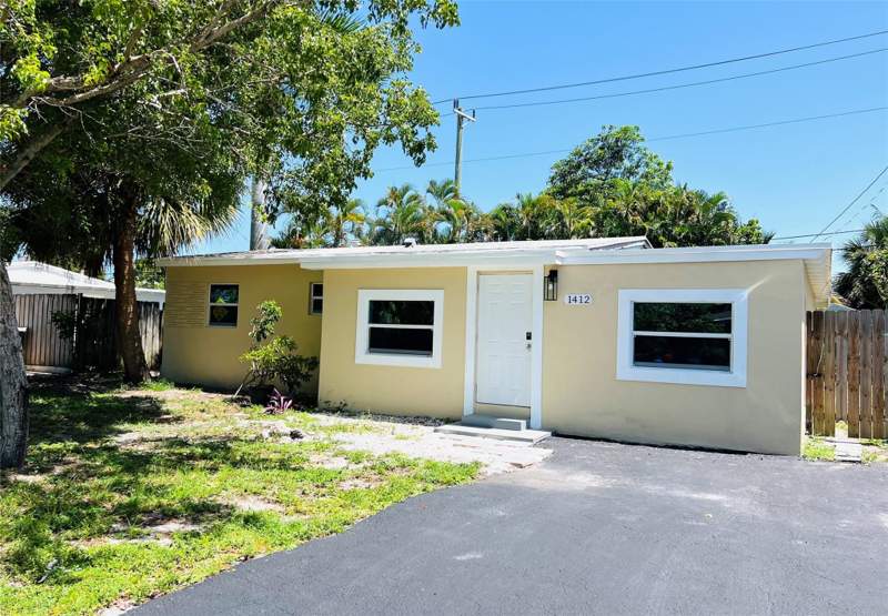 4 bedroom Single Family Residence at 1412 NE 25th Court, Collier Manor 4th Add 38-, Pompano Beach — photo 2