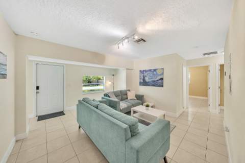 1412 NE 25th Court, Pompano Beach FL - photo 6 of 40