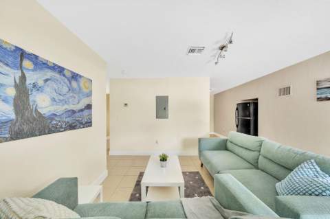 1412 NE 25th Court, Pompano Beach FL - photo 7 of 40