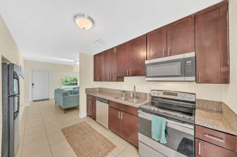 1412 NE 25th Court, Pompano Beach FL - photo 9 of 40