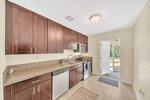 1412 NE 25th Court, Pompano Beach FL - photo 10 of 40
