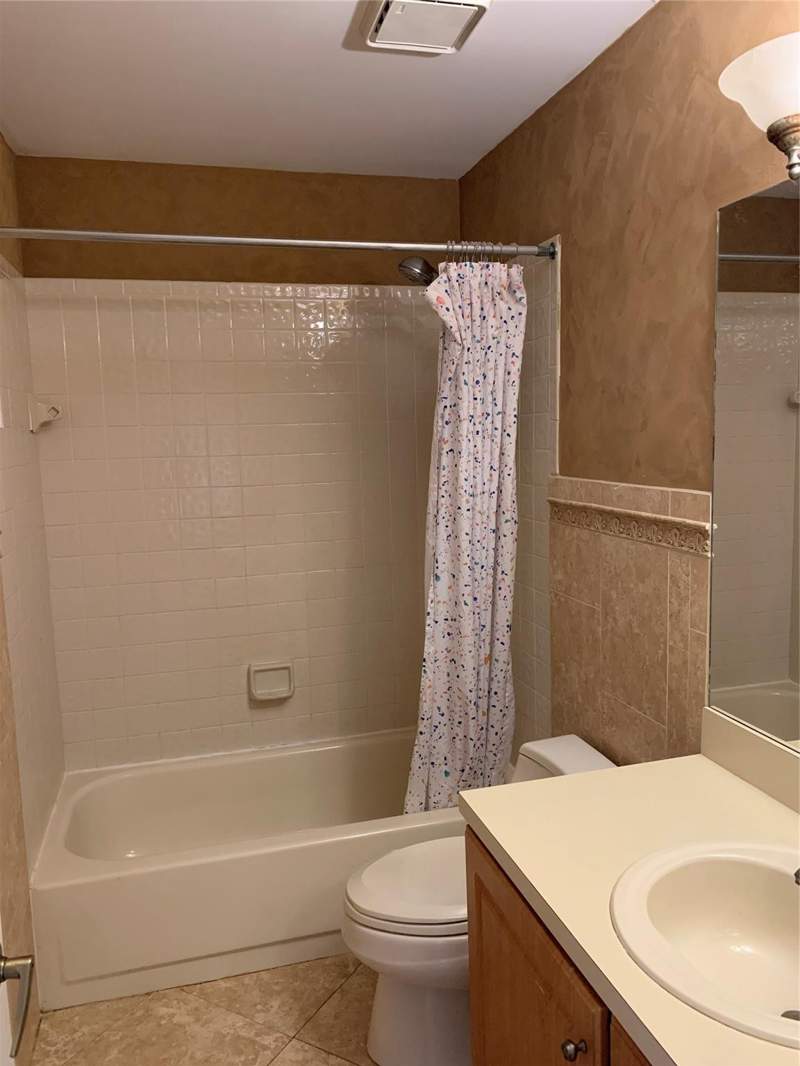 4 bedroom Single Family Residence at 6930 NW 28th Street, Holiday Spgs East 133-49, Margate — photo 4