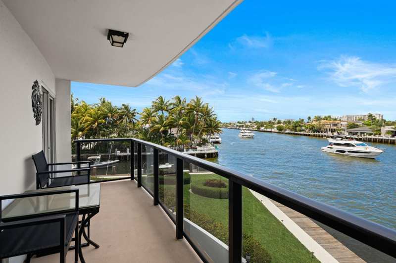 2 bedroom Condominium at 5100 Dupont Boulevard #C3, Warwick Condo, Fort Lauderdale — photo 1