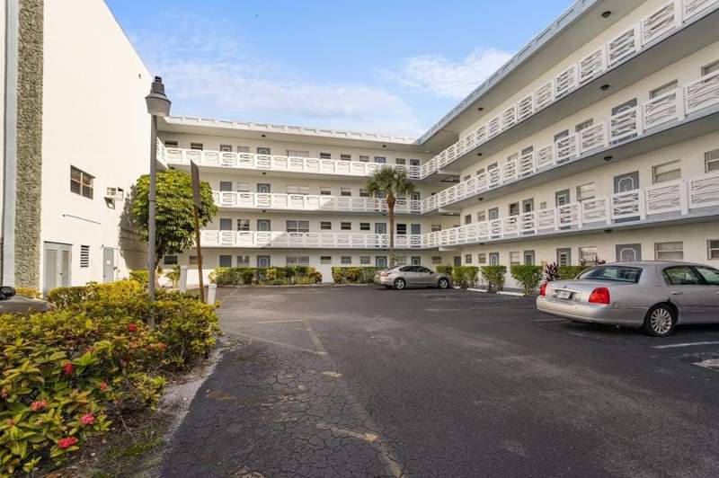 2 bedroom Condominium at 4090 NW 42nd Avenue #309, Topaz North, Lauderdale Lakes — photo 2