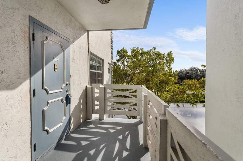2 bedroom Condominium at 4090 NW 42nd Avenue #309, Topaz North, Lauderdale Lakes — photo 3