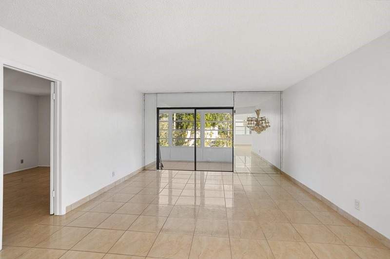 2 bedroom Condominium at 4090 NW 42nd Avenue #309, Topaz North, Lauderdale Lakes — photo 5