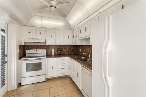 4090 NW 42nd Avenue #309, Lauderdale Lakes FL - photo 9 of 27
