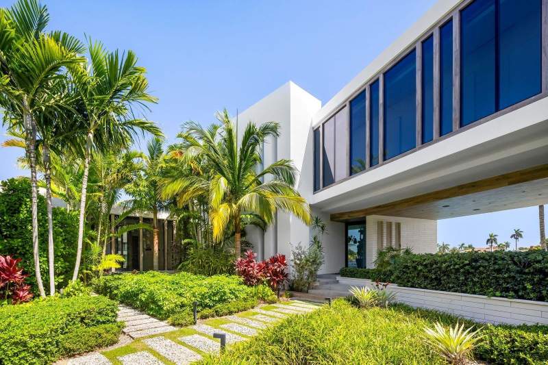 6 bedroom Single Family Residence at 516 Mola Avenue, Venice 6-4 B, Fort Lauderdale — photo 4