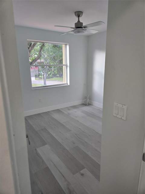 580 NW 87 Way, Coral Springs FL - photo 9 of 15