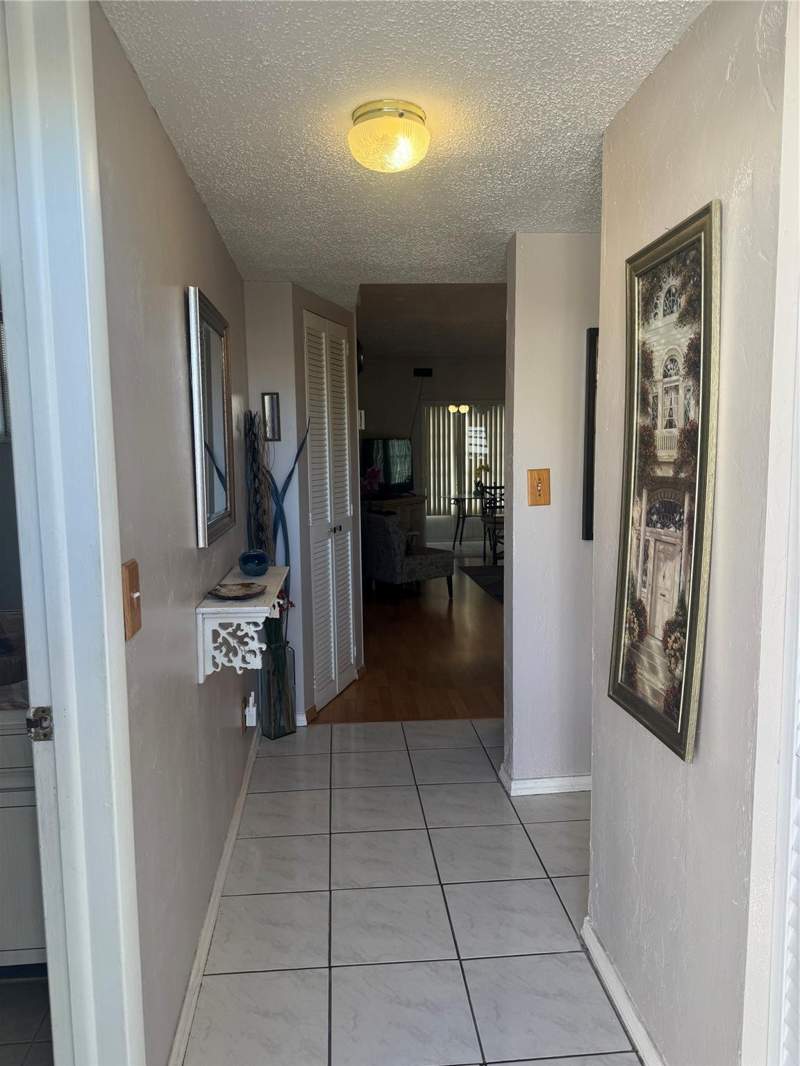 1 bedroom Condominium at 3940 NW 42 Avenue #315, Topaz South Condo, Lauderdale Lakes — photo 4