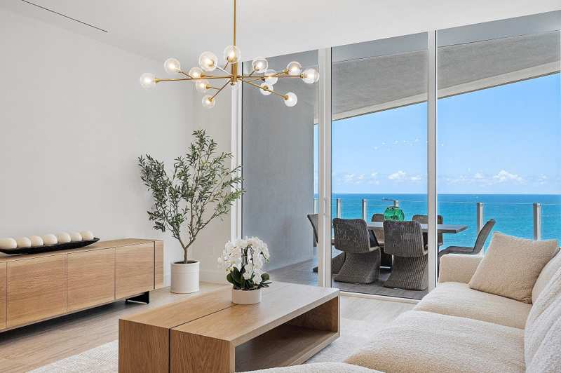 3 bedroom Condominium at 525 N Fort Lauderdale Beach Boulevard #1801, Four Seasons, Fort Lauderdale — photo 1