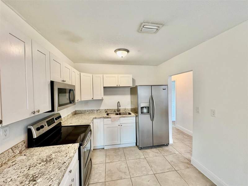 6 bedroom Single Family Residence at 730 Arizona Avenue, Melrose Park Sec 3 29-28, Fort Lauderdale — photo 4
