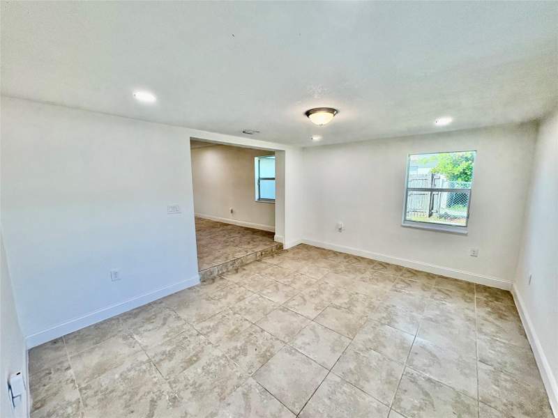 6 bedroom Single Family Residence at 730 Arizona Avenue, Melrose Park Sec 3 29-28, Fort Lauderdale — photo 5