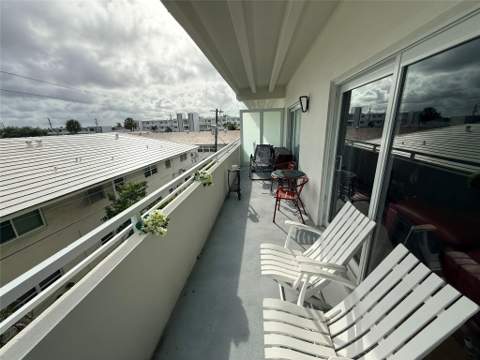 3212 NE 12th Street #303, Pompano Beach FL - photo 16 of 19