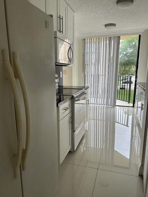 3590 Blue Lake Drive #305, Pompano Beach FL - photo 20 of 23
