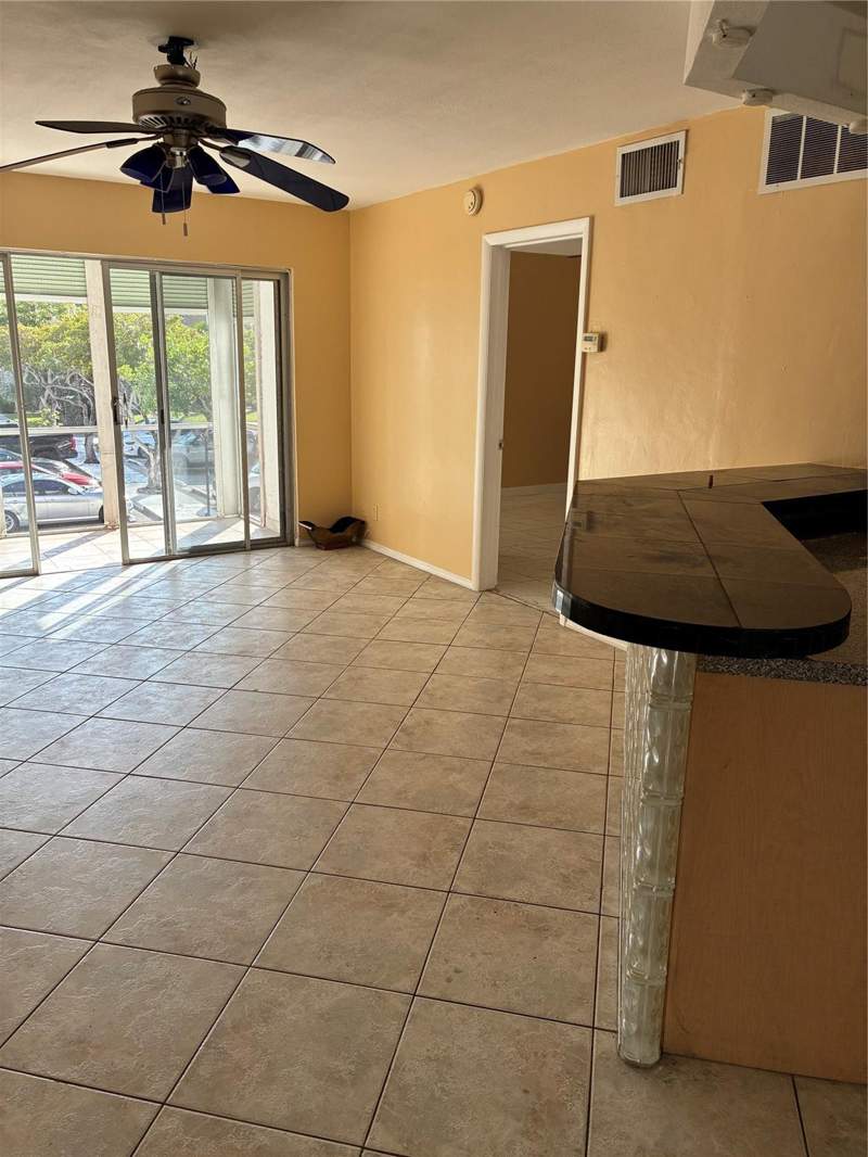 1 bedroom Condominium at 3040 NE 16th Avenue #A210, river shores, Oakland Park — photo 2